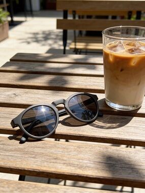 Bose Matte Black Round Sunglasses with Dark Lenses